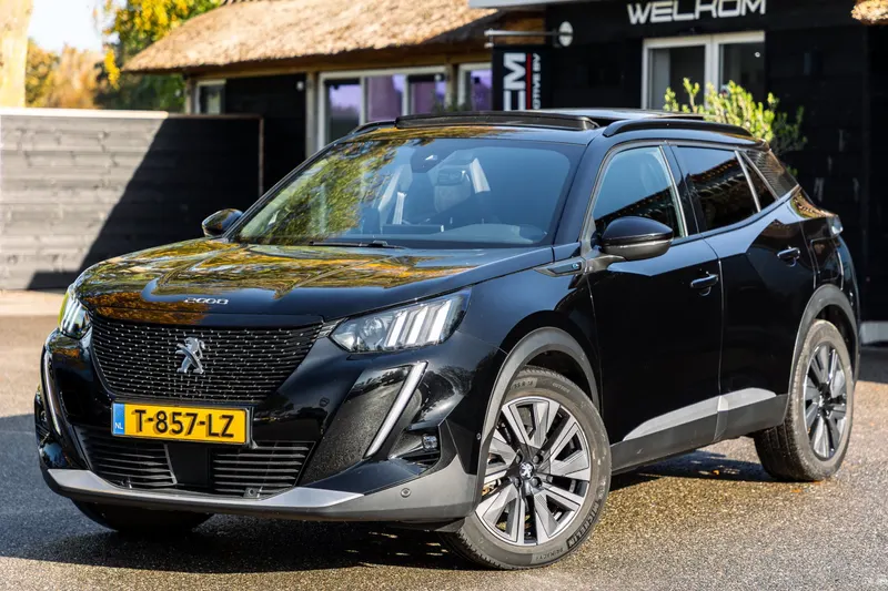 Peugeot e-2008 (2022)