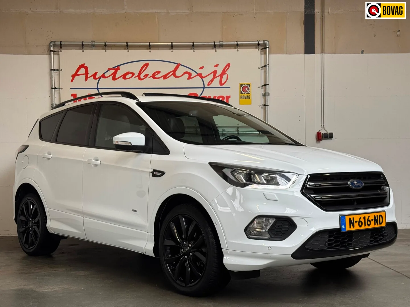 Ford Kuga (2017) — foto 1