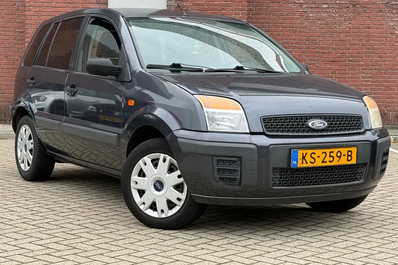 Ford Fusion (2008)