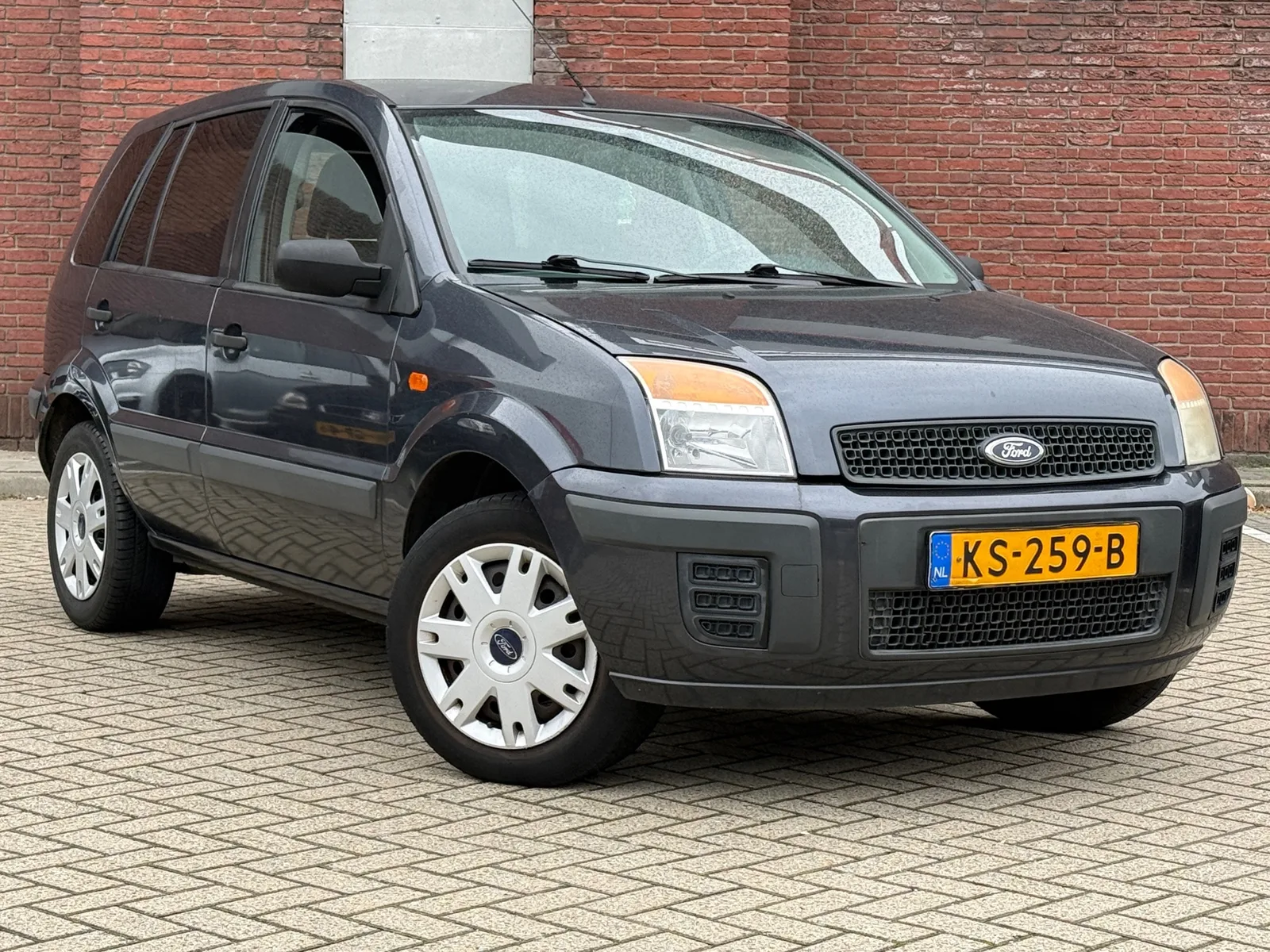 Ford Fusion (2008) — foto 1