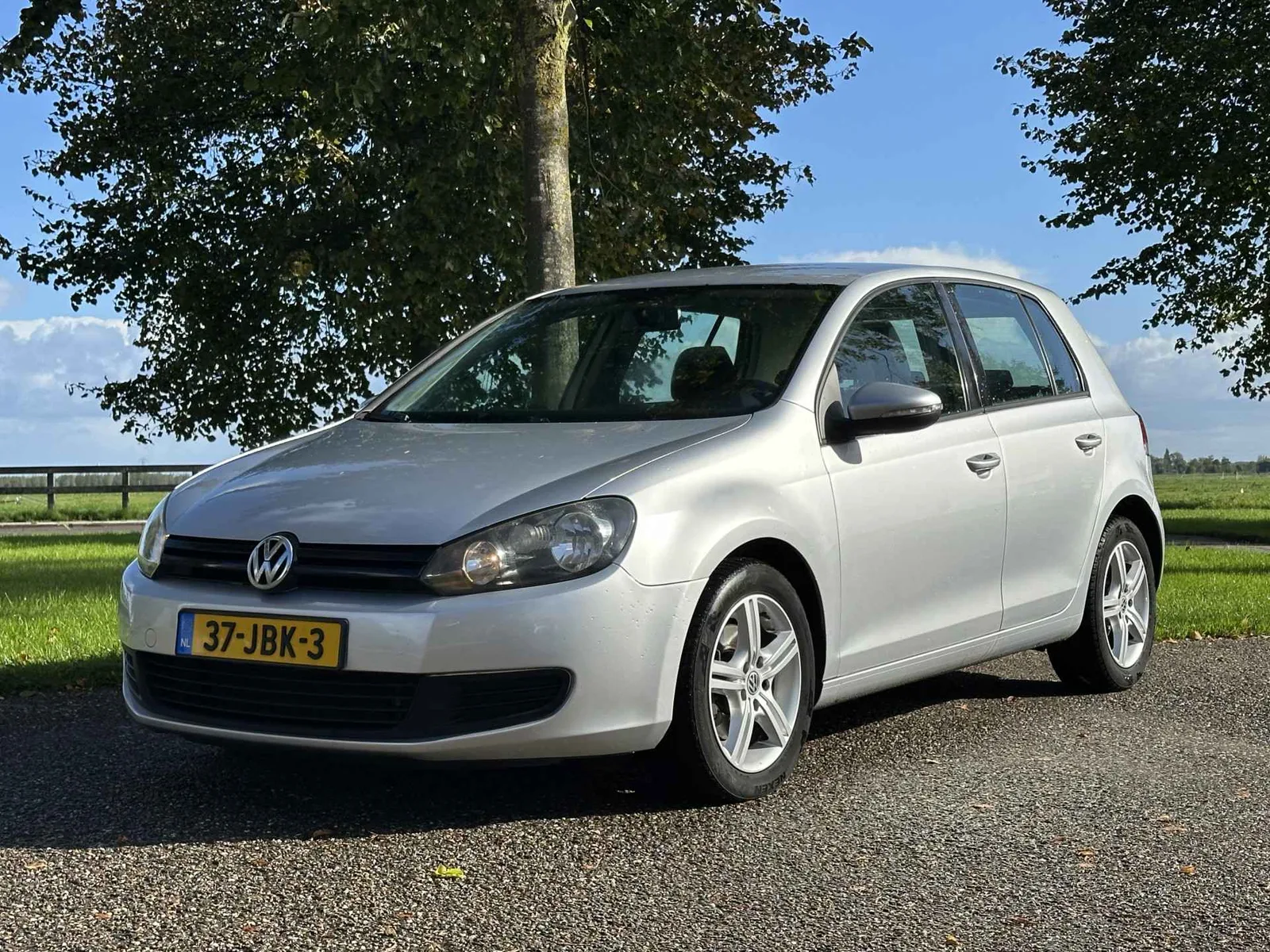 Volkswagen Golf (2009) — foto 1