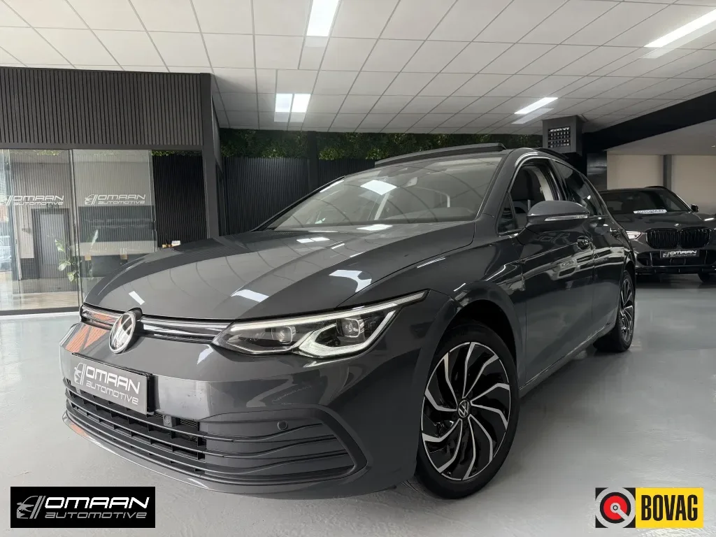 Volkswagen Golf (2020) — foto 1
