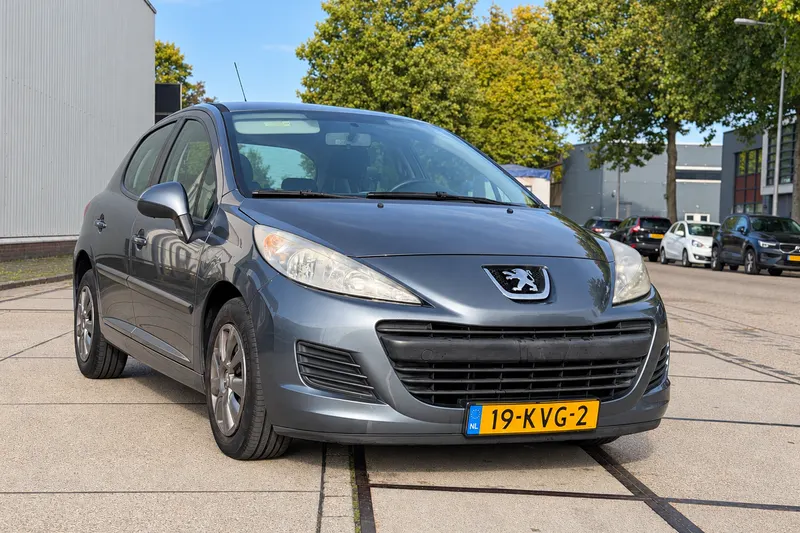 Peugeot 207 (2010)