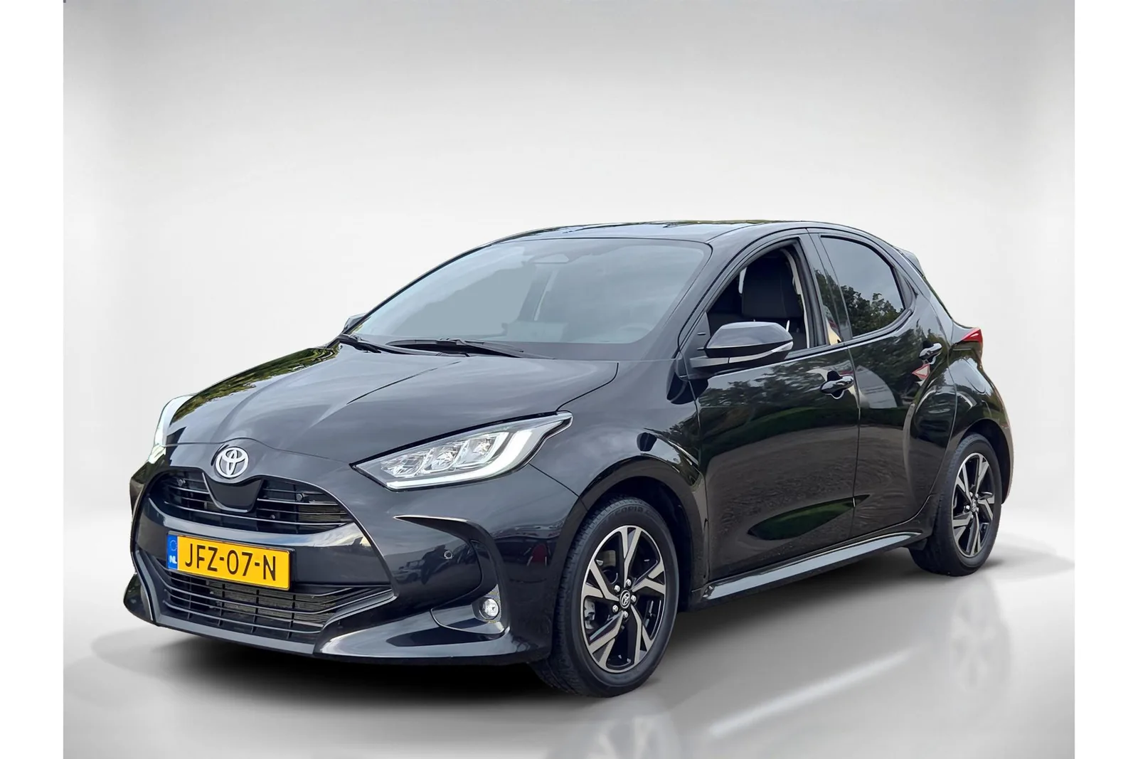 Toyota Yaris (2025) — foto 1