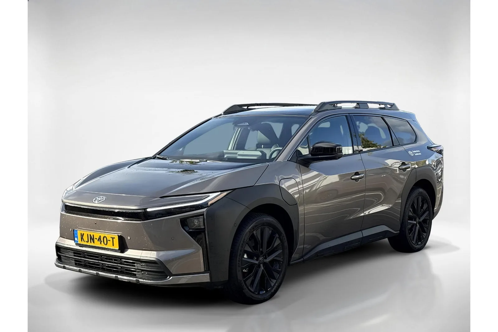 Toyota bZ4X (2026) — foto 1