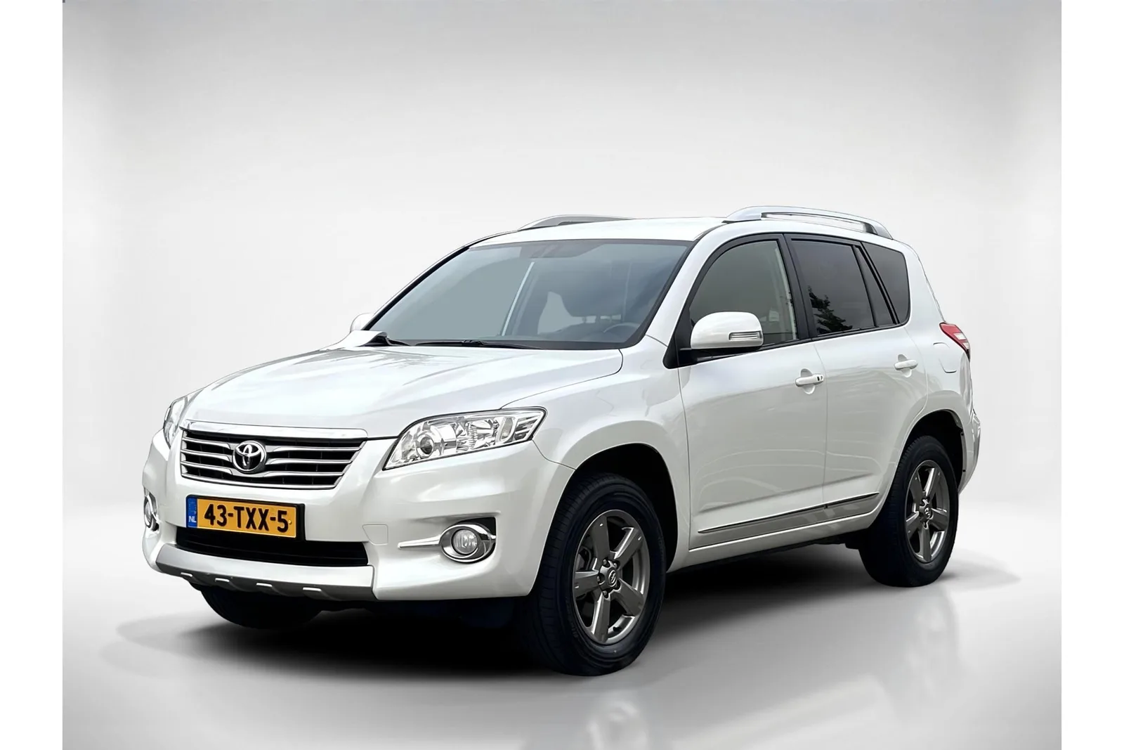 Toyota RAV4 (2012) — foto 1