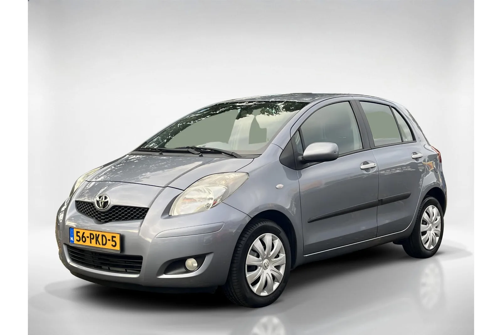Toyota Yaris (2011) — foto 1