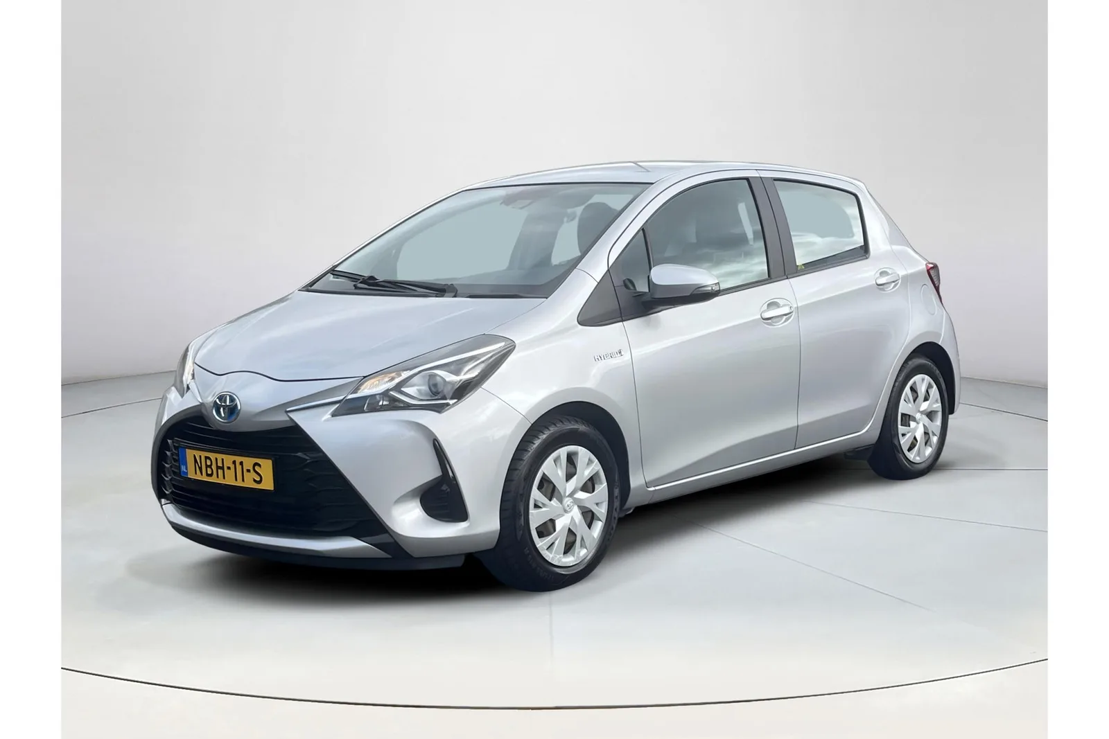 Toyota Yaris (2018) — foto 1