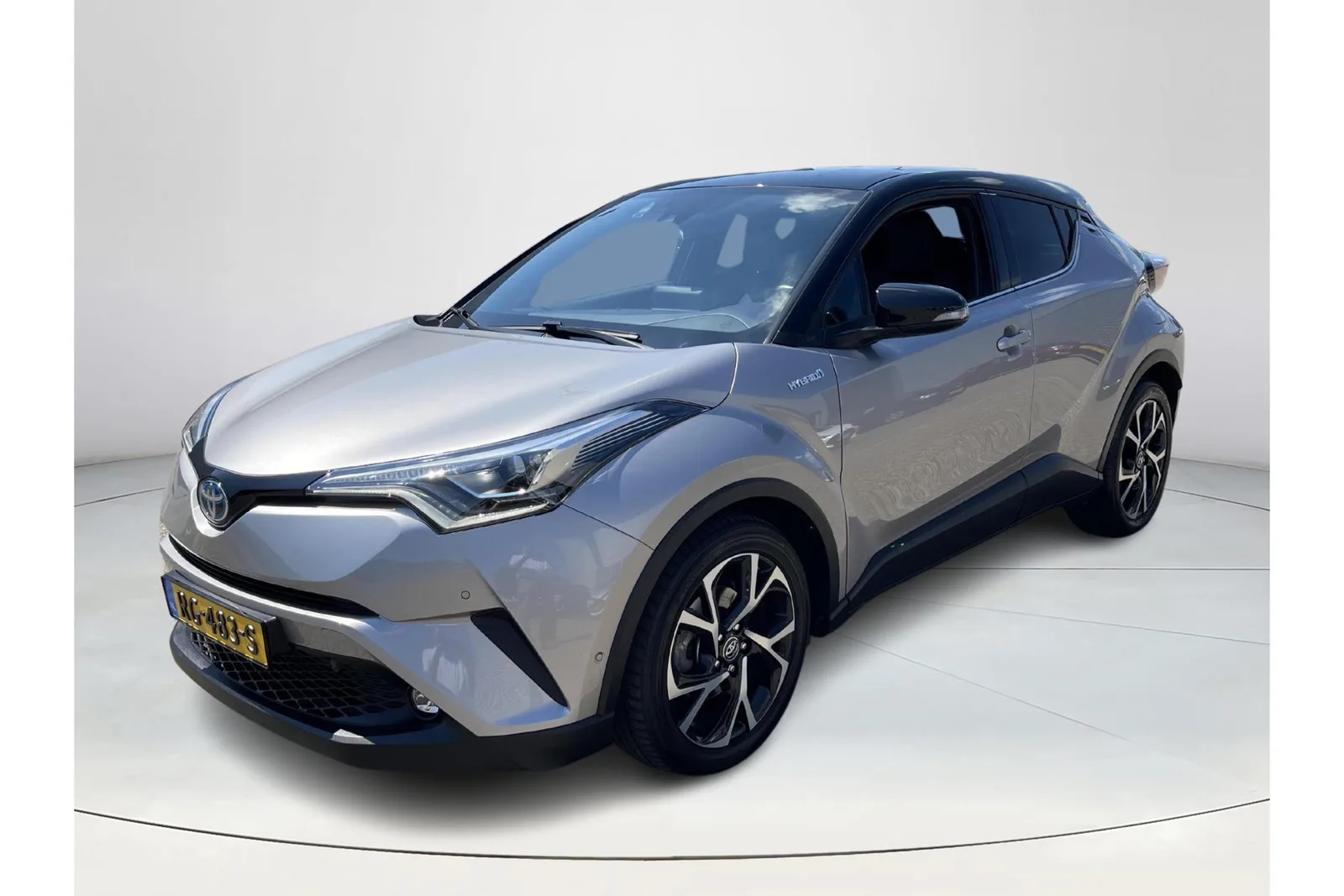 Toyota C-HR (2017) — foto 1