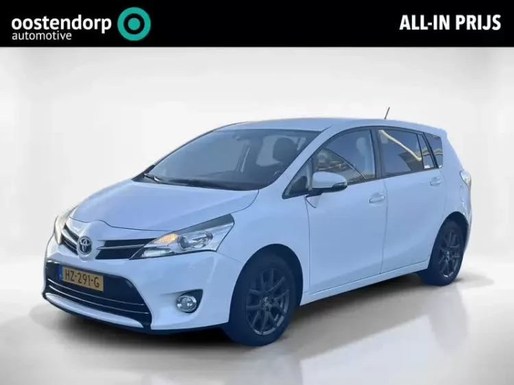 Toyota Verso (2015) — foto 1