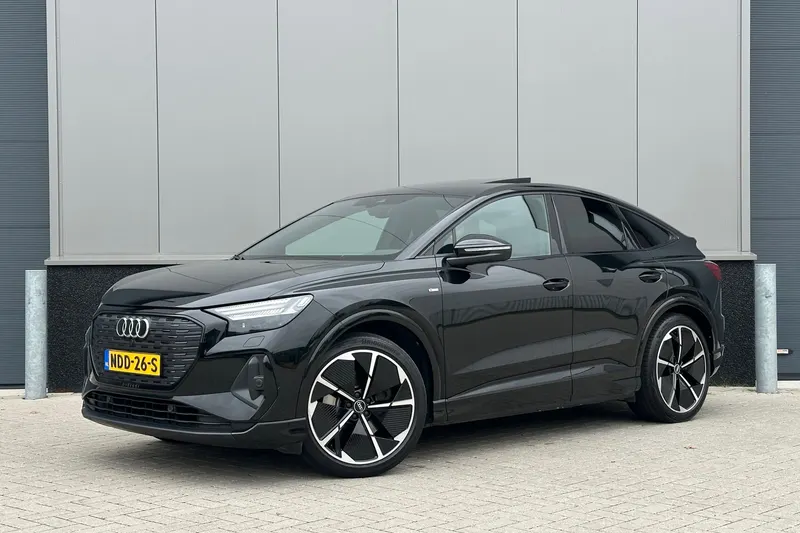 Audi Q4 e-tron (2022)