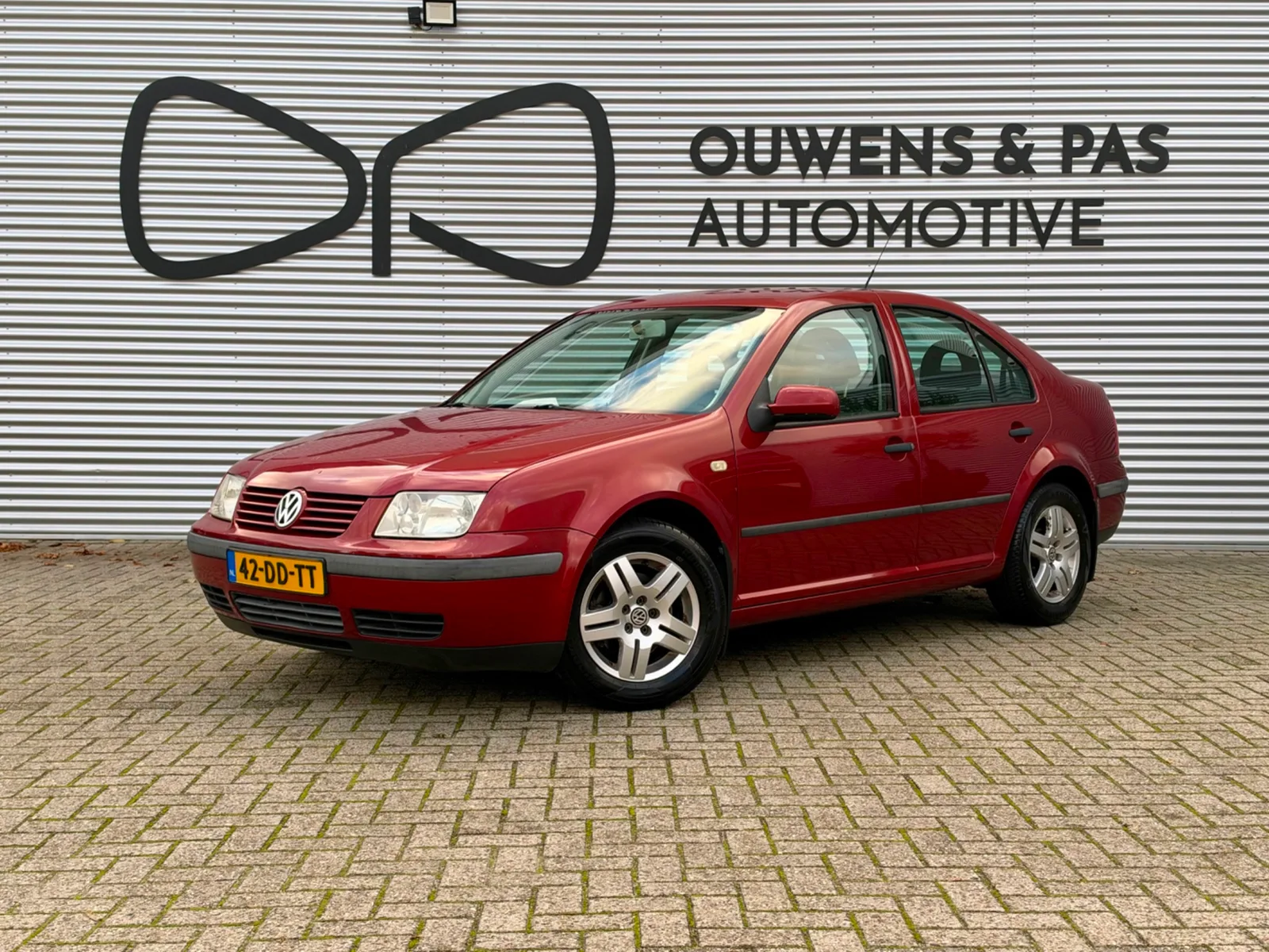 Volkswagen Bora (1999) — foto 1