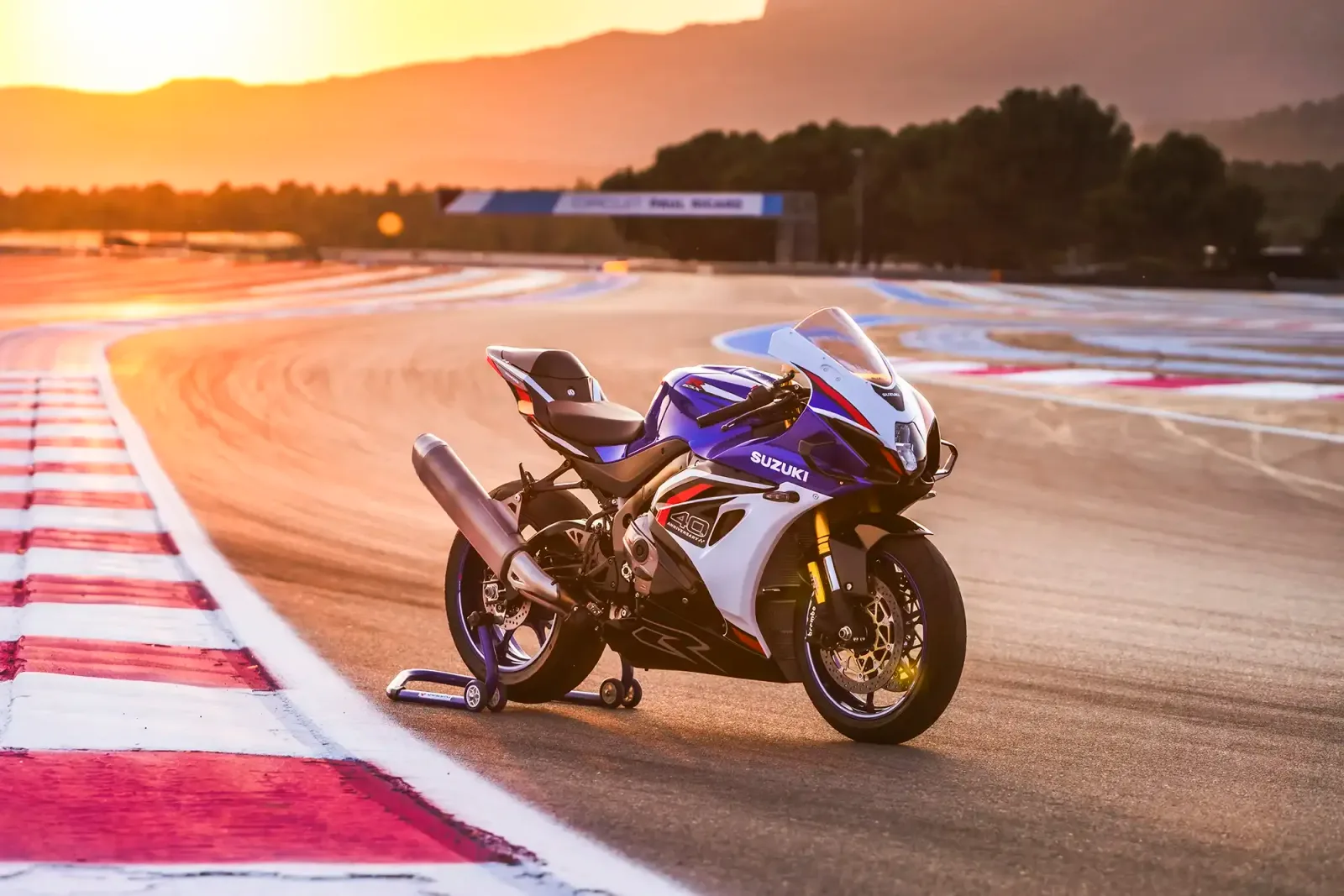 Suzuki GSX-R 1000 (2026) — foto 1