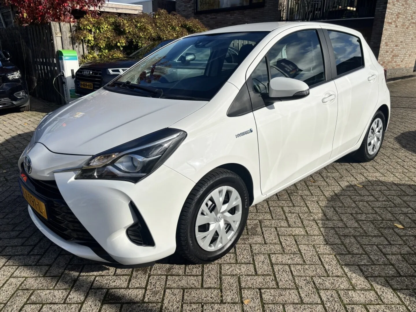 Toyota Yaris (2017) — foto 1