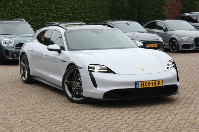 Porsche Taycan Sport Turismo (2023)