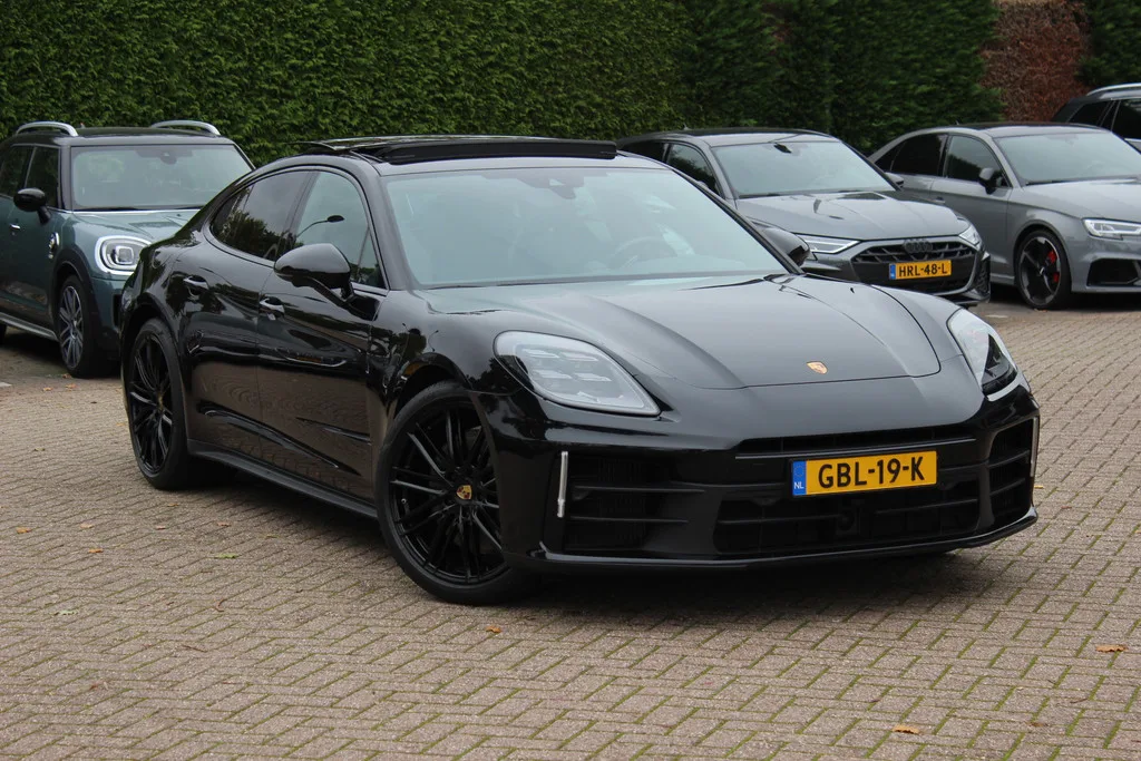 Porsche Panamera (2024) — foto 1