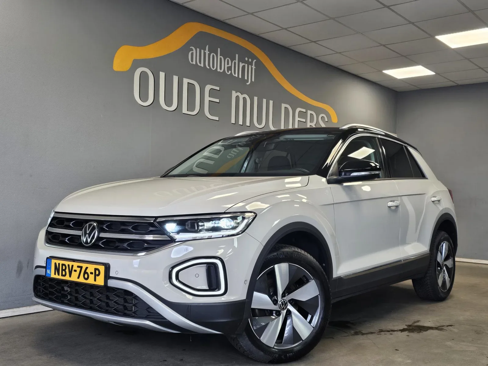 Volkswagen T-Roc (2023) — foto 1