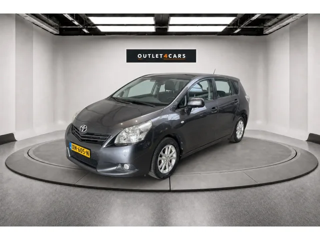 Toyota Verso (2011) — foto 1
