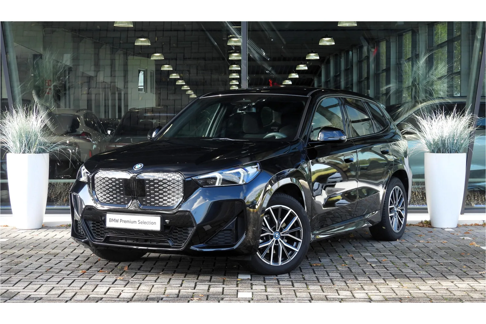 BMW iX1 (2023) — foto 1