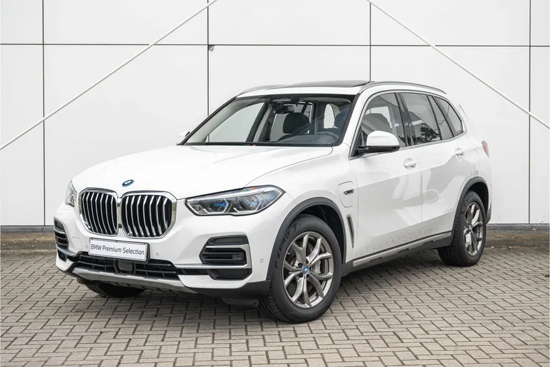BMW X5 (2023)