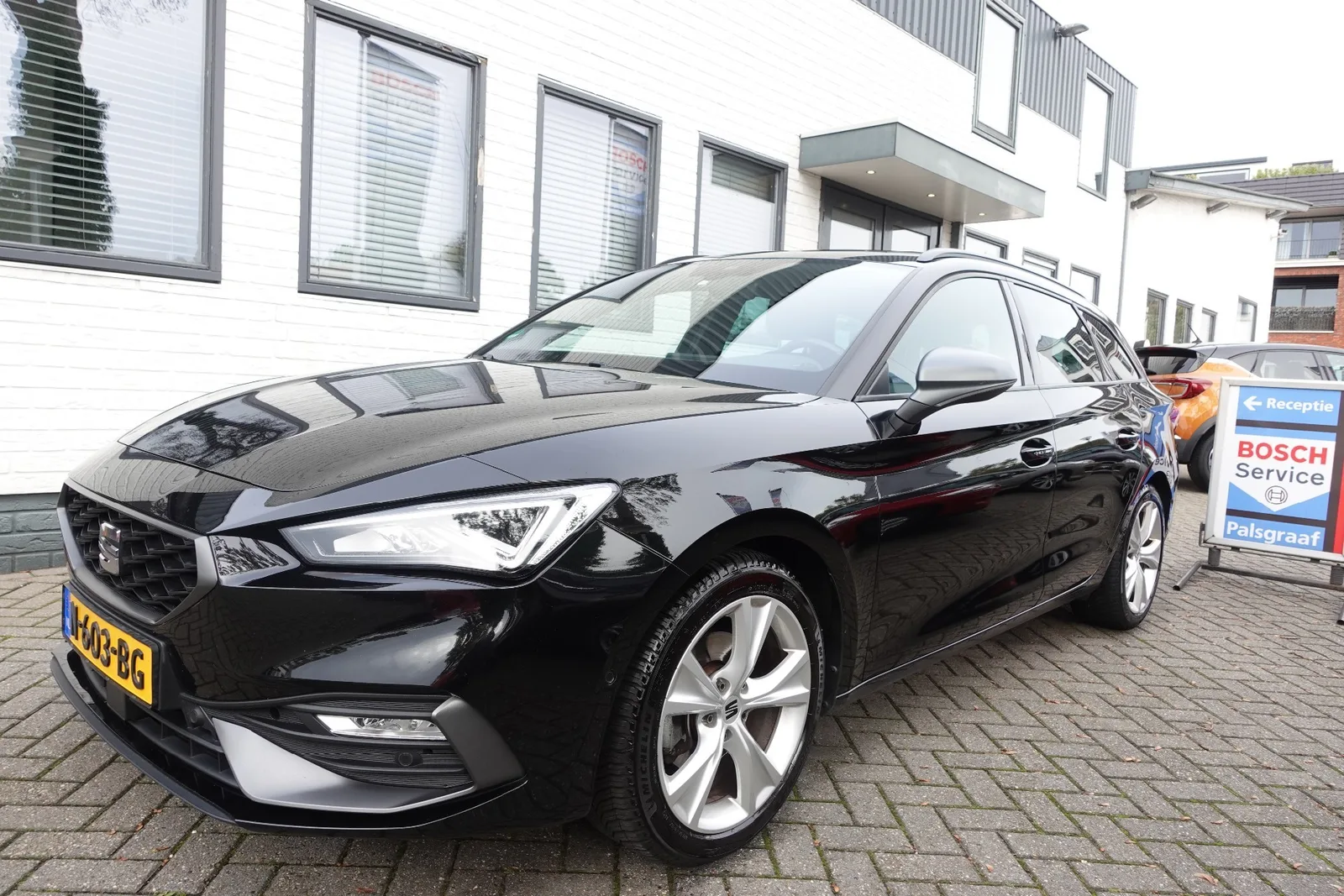SEAT Leon Sportstourer (2021) — foto 1