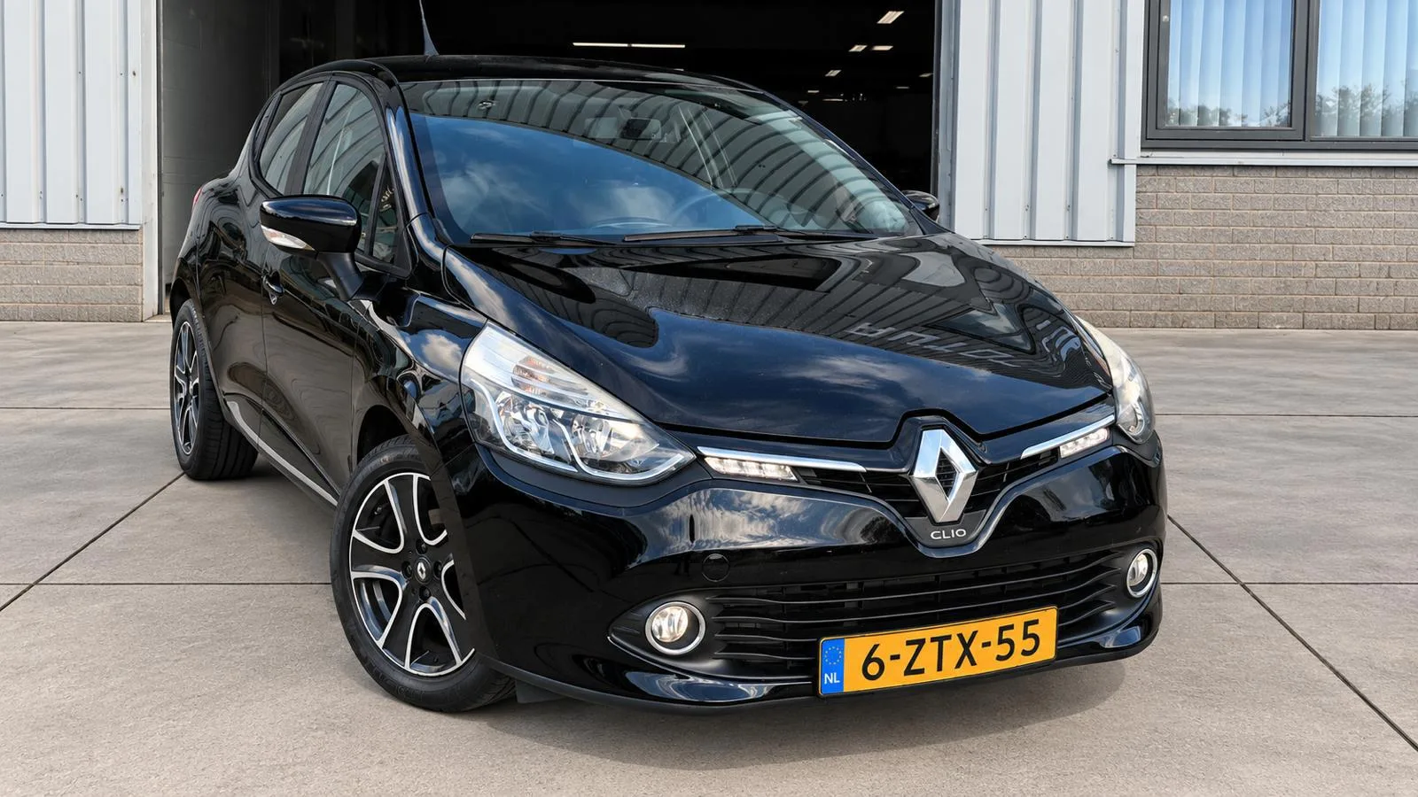 Renault Clio (2015) — foto 1