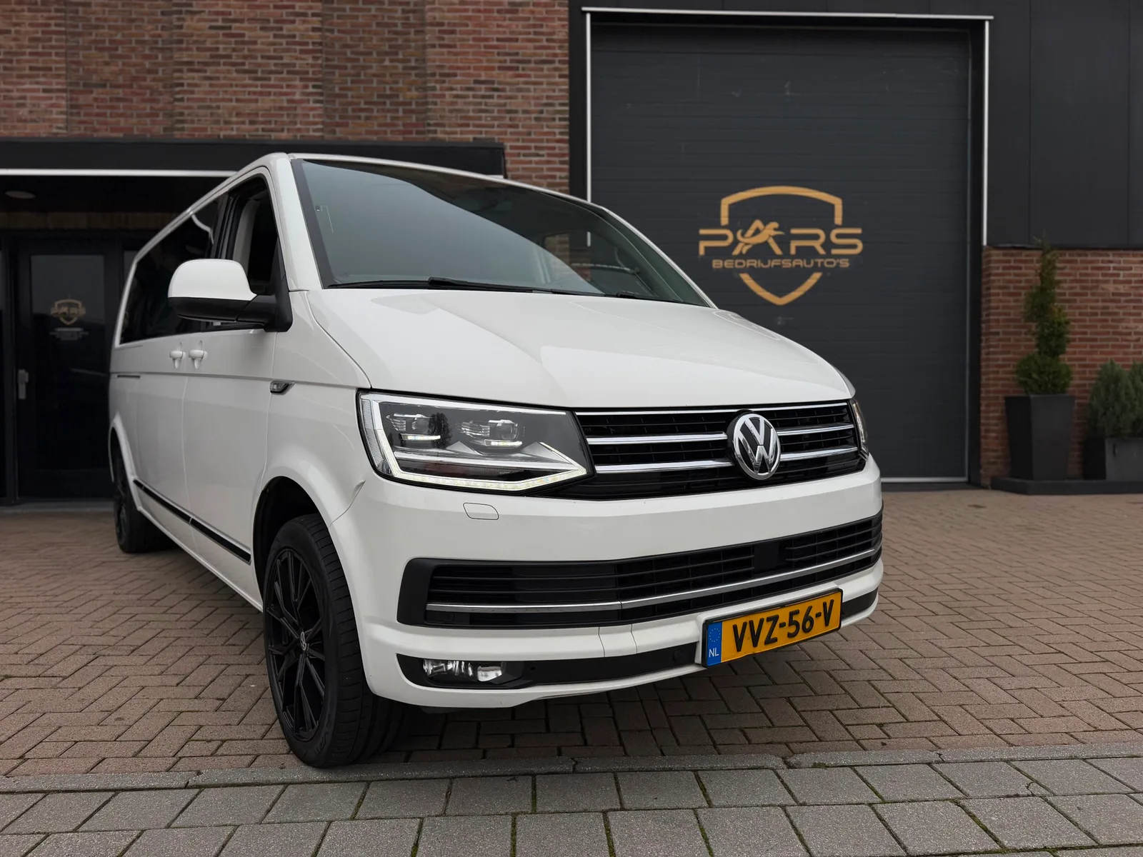 Volkswagen Transporter (2017) — foto 1