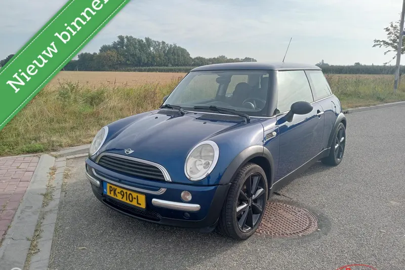 MINI One (2002)