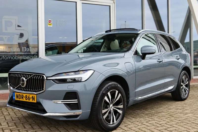 Volvo XC60 (2021) — foto 1