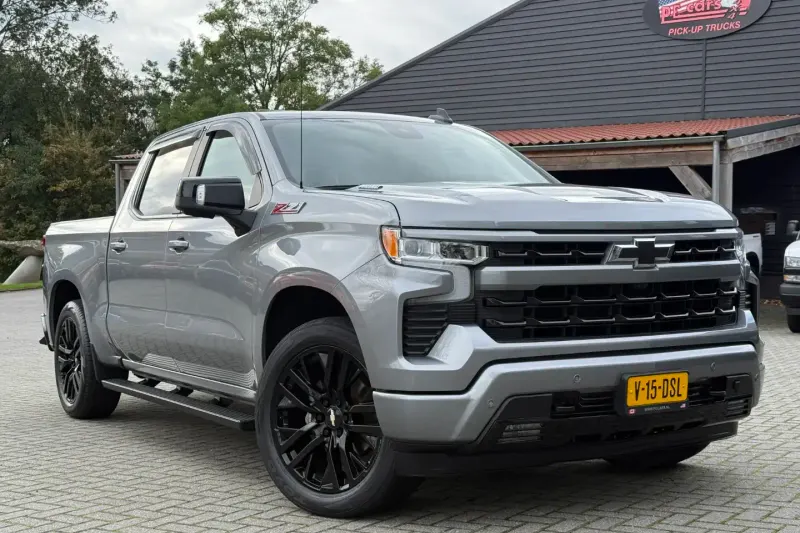Chevrolet Silverado (2024)