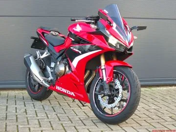 Honda CBR 500 R (2022) — foto 1