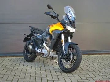 Moto Guzzi Stelvio (2024) — foto 1