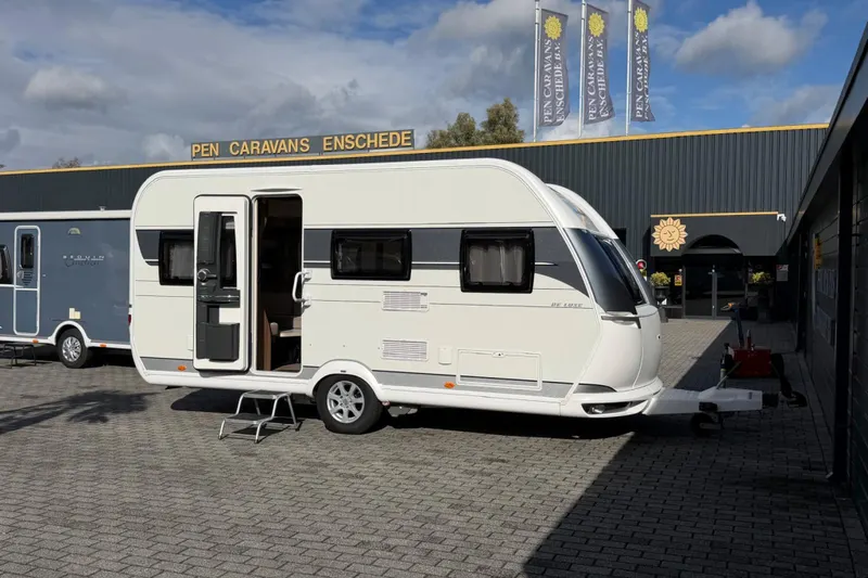 Hobby De Luxe (2021)