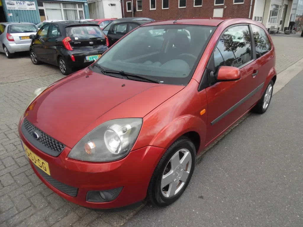Ford Fiesta (2006) — foto 1