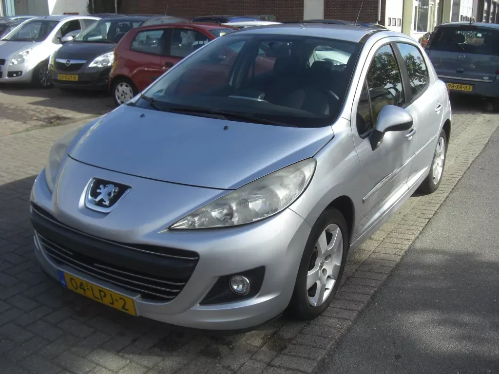 Peugeot 207 (2010) — foto 1