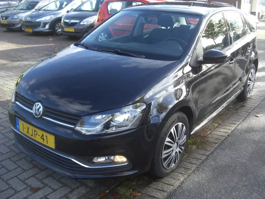 Volkswagen Polo (2014) — foto 1