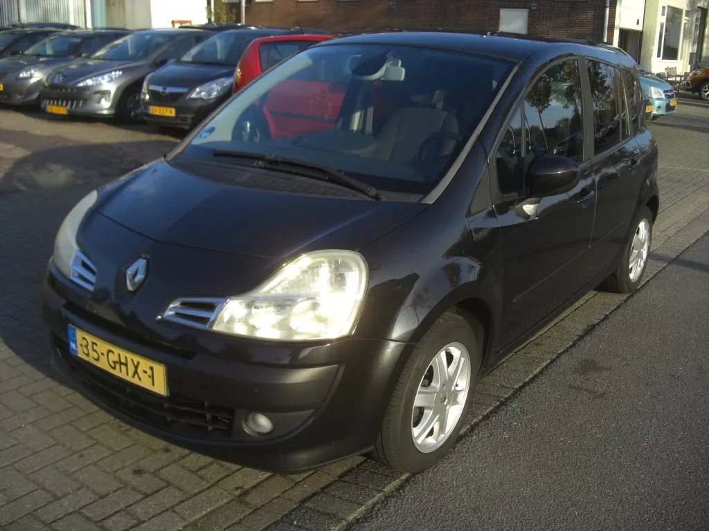 Renault Grand Modus (2008) — foto 1