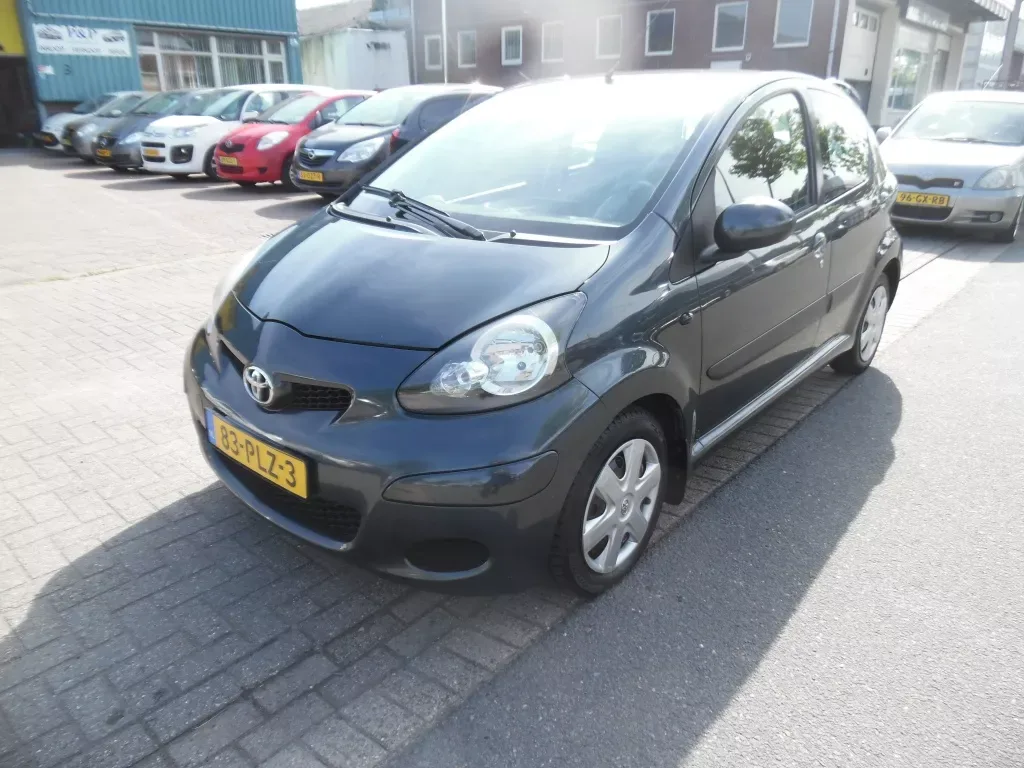 Toyota Aygo (2011) — foto 1