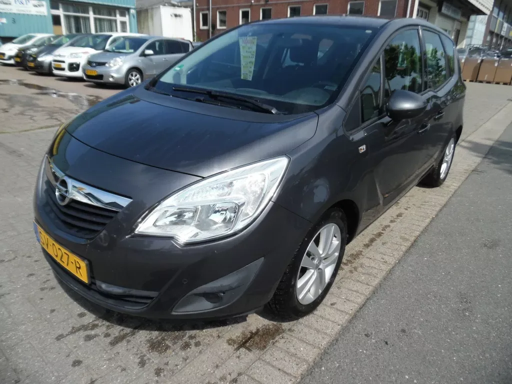 Opel Meriva (2011) — foto 1