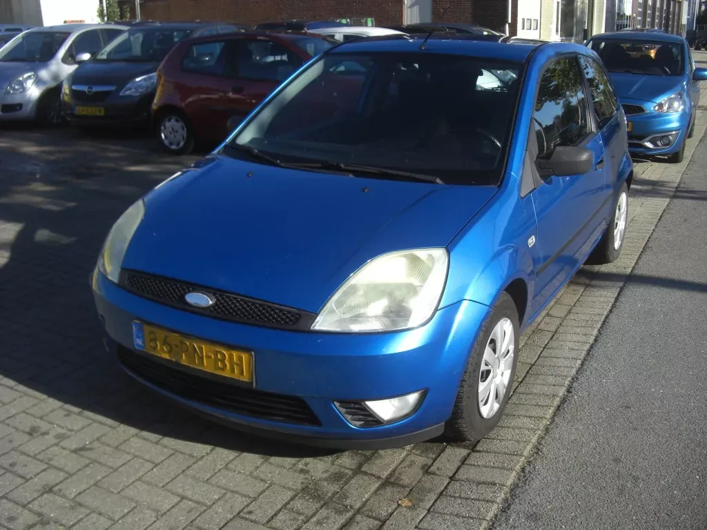 Ford Fiesta (2004) — foto 1