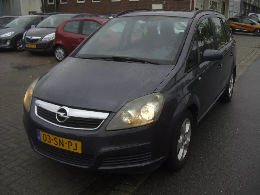 Opel Zafira (2006) — foto 1