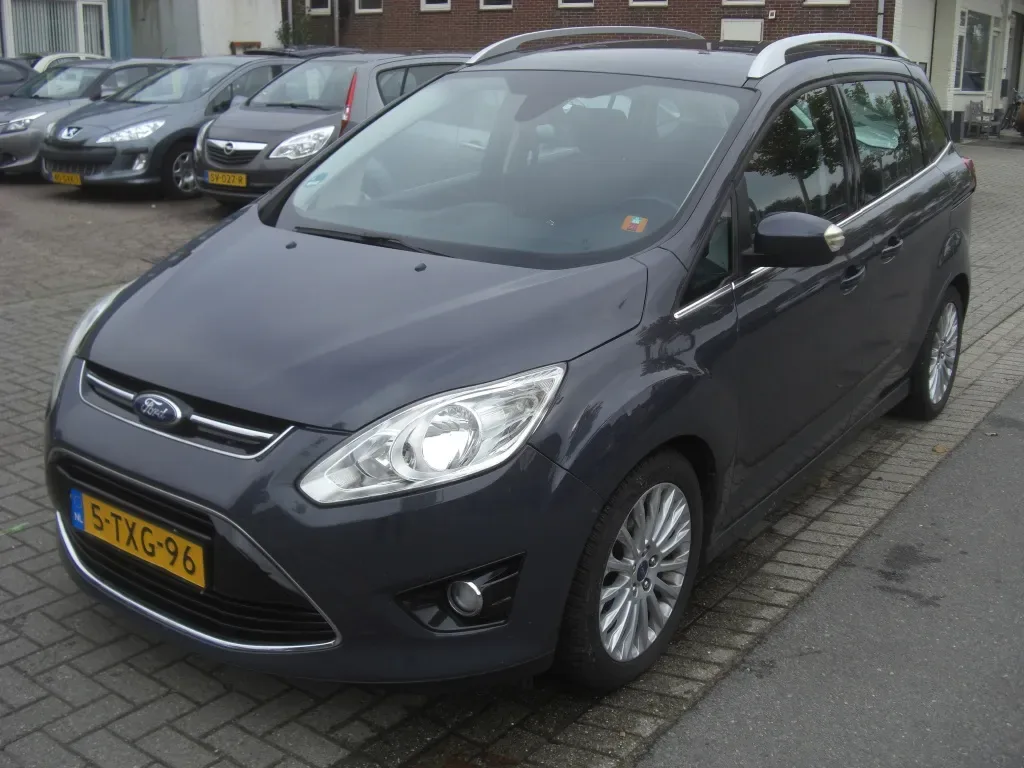Ford Grand C-Max (2014) — foto 1