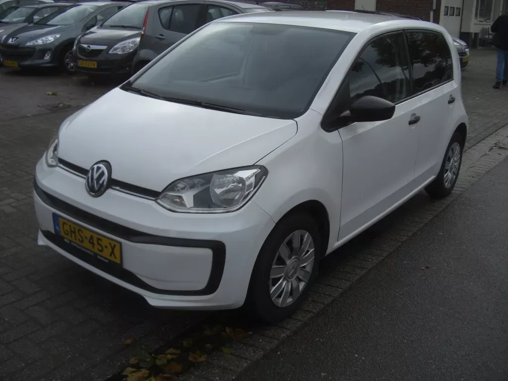 Volkswagen Up! (2018) — foto 1
