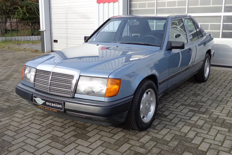 Mercedes-Benz 200-Serie (1985)