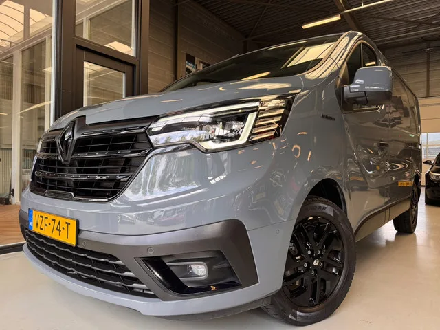 Renault Trafic (2023) — foto 1