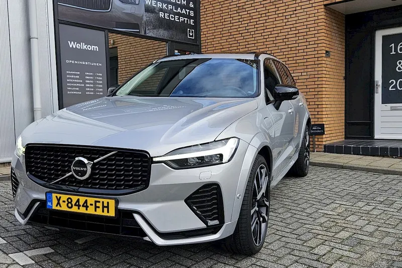 Volvo XC60 (2023)