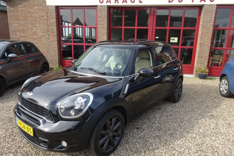 MINI Countryman (2013)