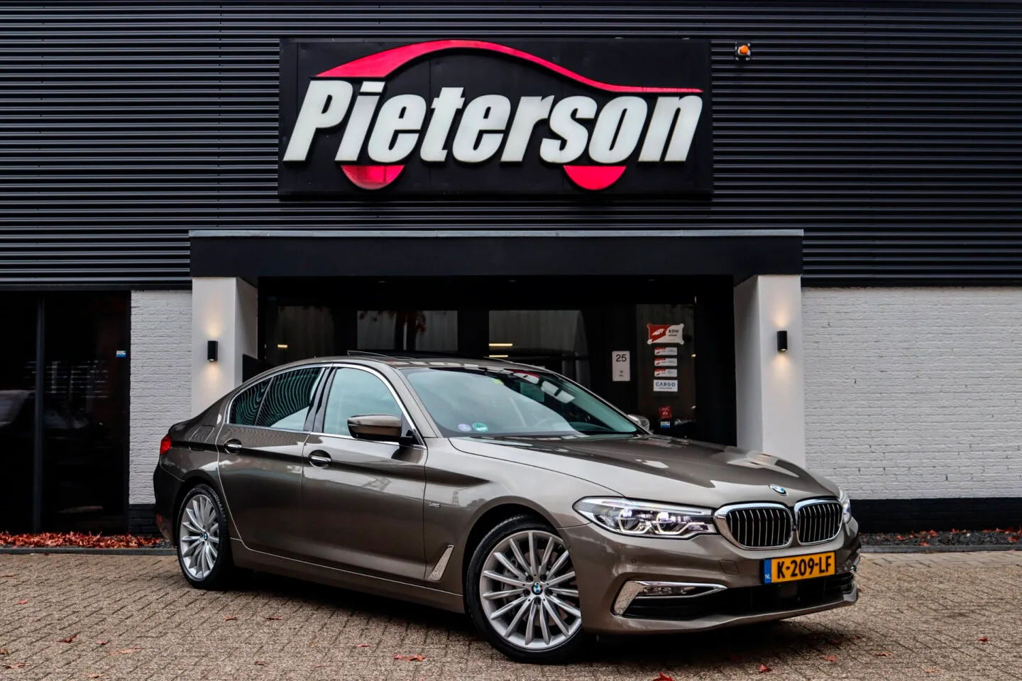BMW 5-Serie (2017) — foto 1