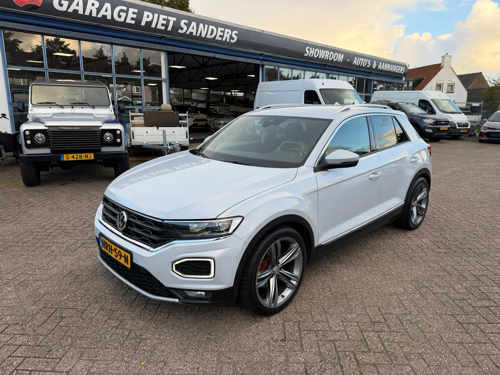 Volkswagen T-Roc (2018) — foto 1