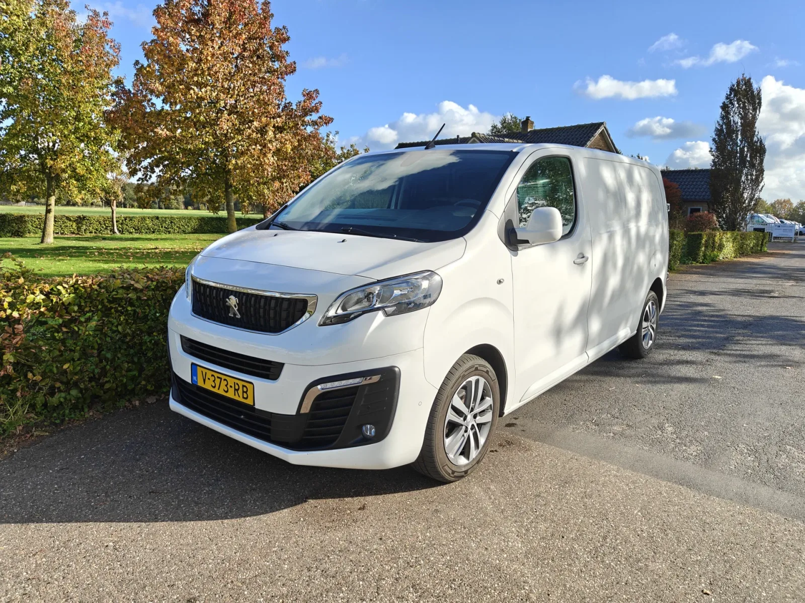 Peugeot Expert (2018) — foto 1